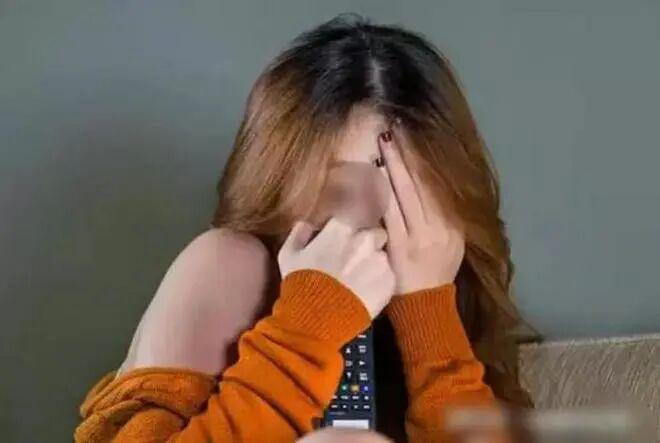 拉塞尔的坠落,从一轮系列赛开始