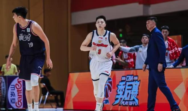 詹姆斯新赛季角色曝光：富保罗透露类似勇士追梦 76人是马克西球队