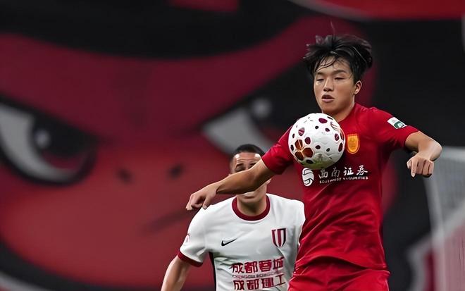 Shams：麦科勒姆与老鹰队达成1年2100万美元提前续约合同