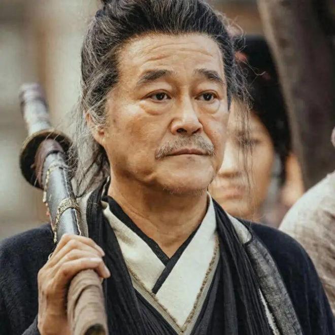 中国男篮阵容调整,高诗岩离队赴美治伤,胡明轩伤愈回归!