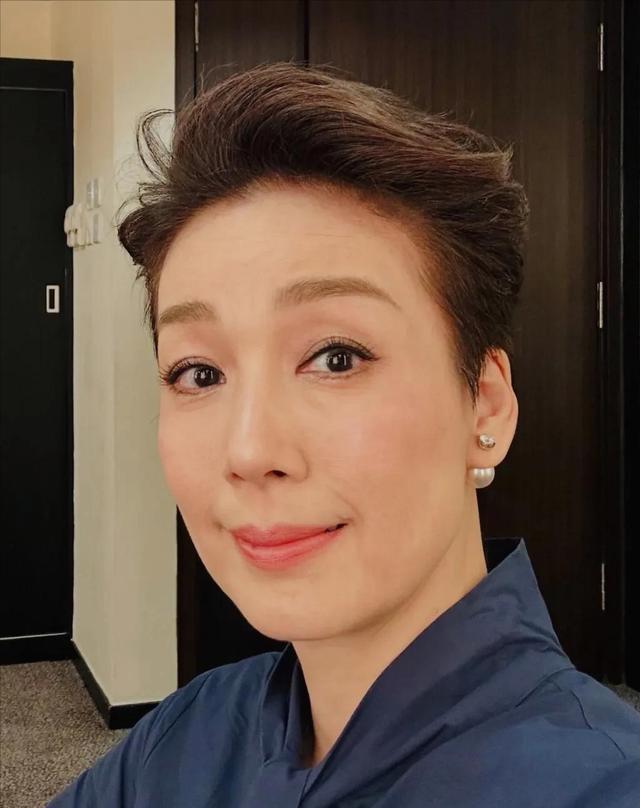 官方：武汉女足签下卢旺达外援让妮娜、美国外援格蕾丝
